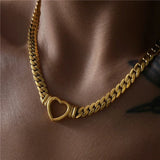 Vida Heart Choker